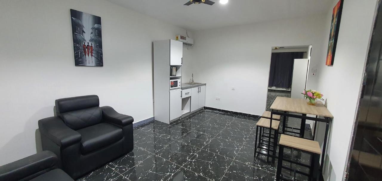 Legon City Mall Short Stay Apartments For Business And Vacation - East Legon Accra Extérieur photo